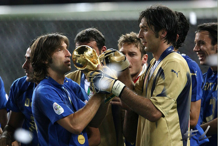 Pirlo vô địch World Cup 2006 cùng ĐT Ý