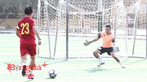 FC Thể Công và U40 Nam Định dắt tay nhau vào tứ kết giải phủi