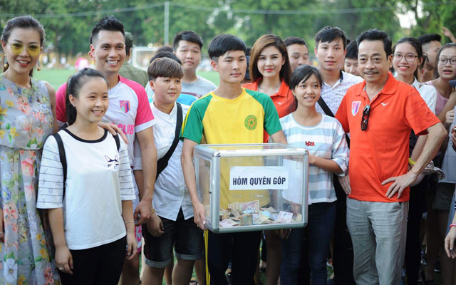 V. Stars của "Người phán xử" thắng Học viện nông nghiệp Việt Nam 4-2