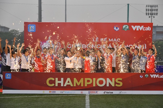 Thiên Khôi vô địch Giải bóng đá hạng Nhì – cúp Vietfootball 2023: Điên rồ, khó tin nhưng xứng đáng